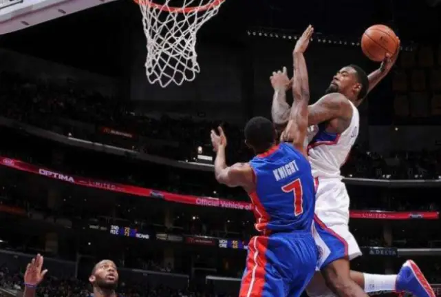 詹姆斯扣篮比赛视频_詹姆斯扣篮大赛几几年_nba全明星扣篮大赛詹姆斯