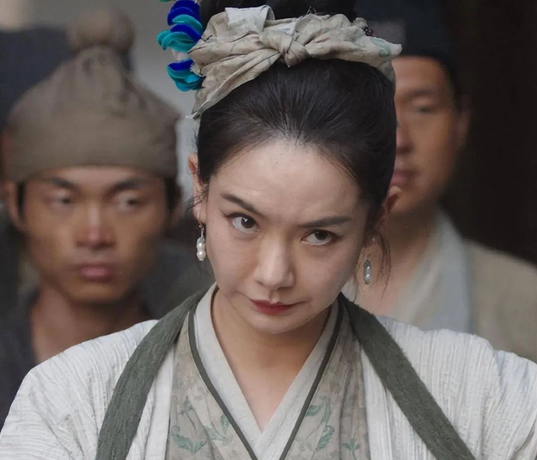 化妆皮肤知乎_化妆师爆料皮肤最好的女明星_化妆师说明星真实皮肤