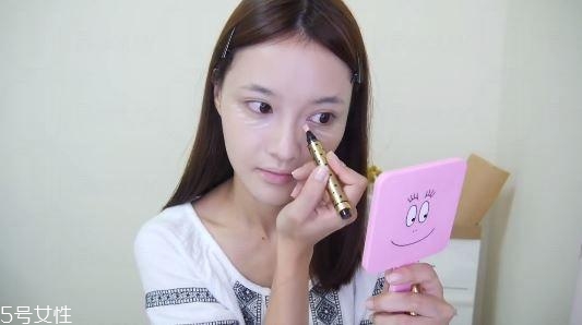 怎样画自然妆容 韩国自然妆容画法步骤
