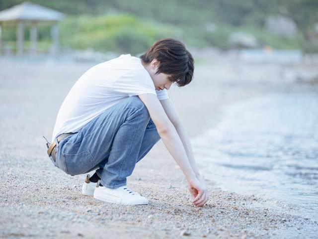 艾薇儿淡妆_艾薇儿不化妆_艾薇儿眼妆怎么画