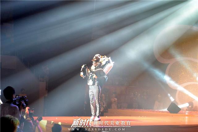 美甲化妆海报_化妆美甲视频_时尚圈化妆美甲