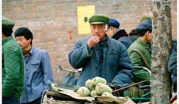 化妆牌广告图片高清_化妆广告牌图片_化妆牌广告图片素材