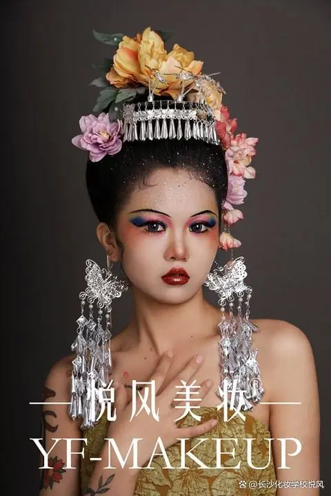 长沙明星化妆学校好吗_长沙明星化妆学校学费_湖南长沙明星化妆造型培训学校