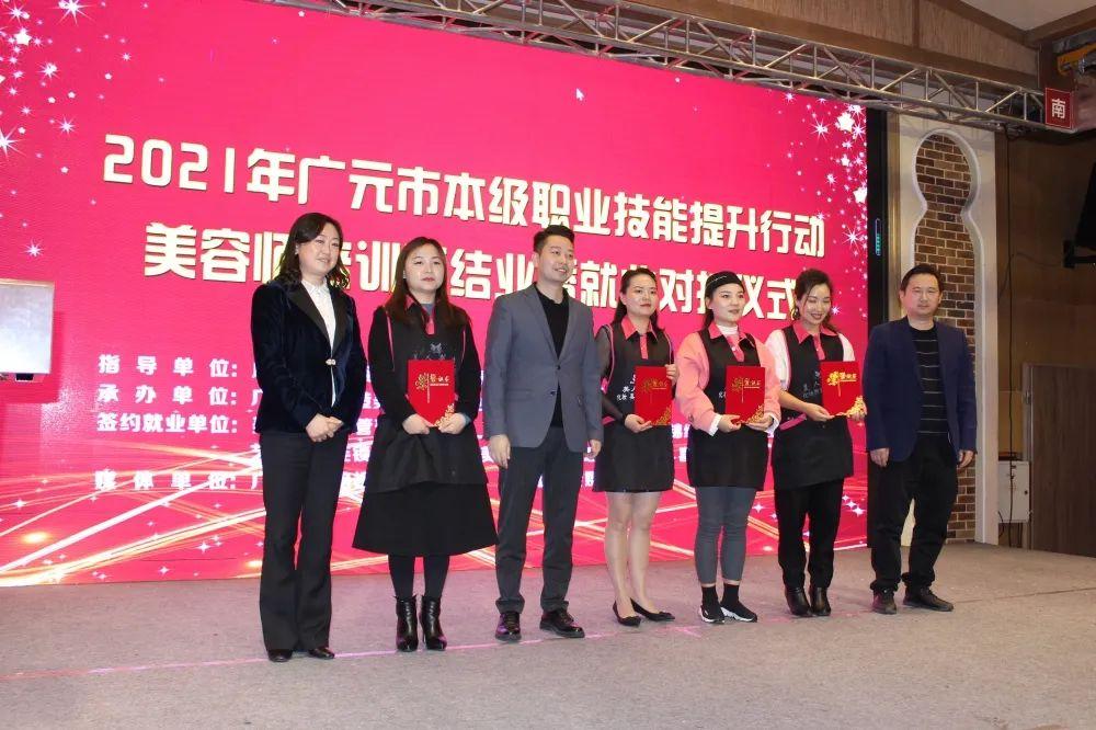 化妆结业作品怎么写_化妆结业作品_化妆毕业作品阐述模板
