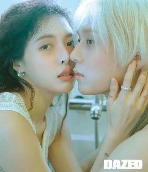 粉色系眼影画法_粉色系眼影怎么画视频_pony粉色花季眼影妆容