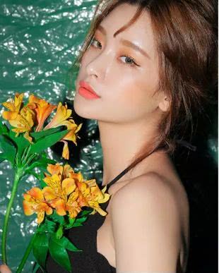 pony粉色花季眼影妆容_粉色系眼影怎么画视频_粉色系眼影画法