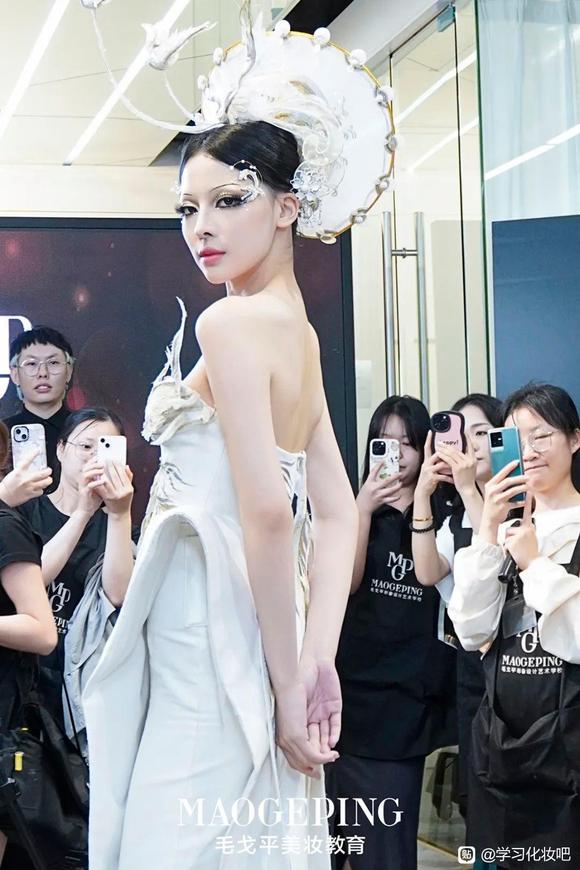 毛戈平化妆教学视频教程_毛戈平妆面造型_毛戈平日常妆教学视频