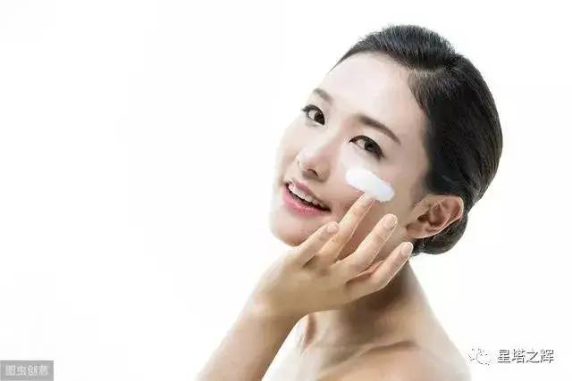 上班化淡妆需要什么工具跟步骤_上班淡妆化妆步骤_上班淡妆妆容教程