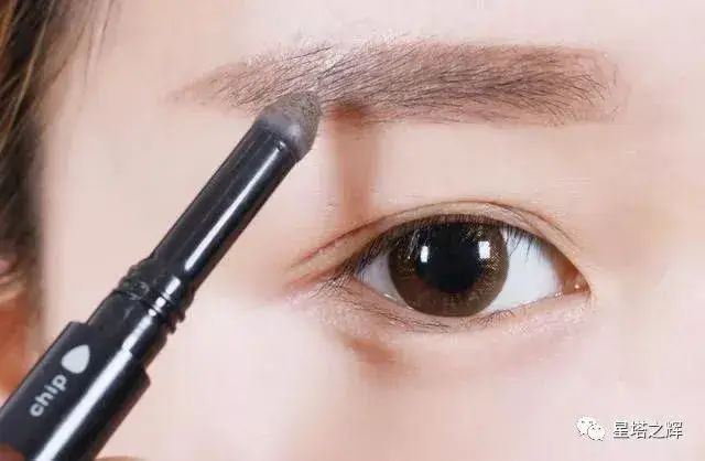 上班化淡妆需要什么工具跟步骤_上班淡妆化妆步骤_上班淡妆妆容教程