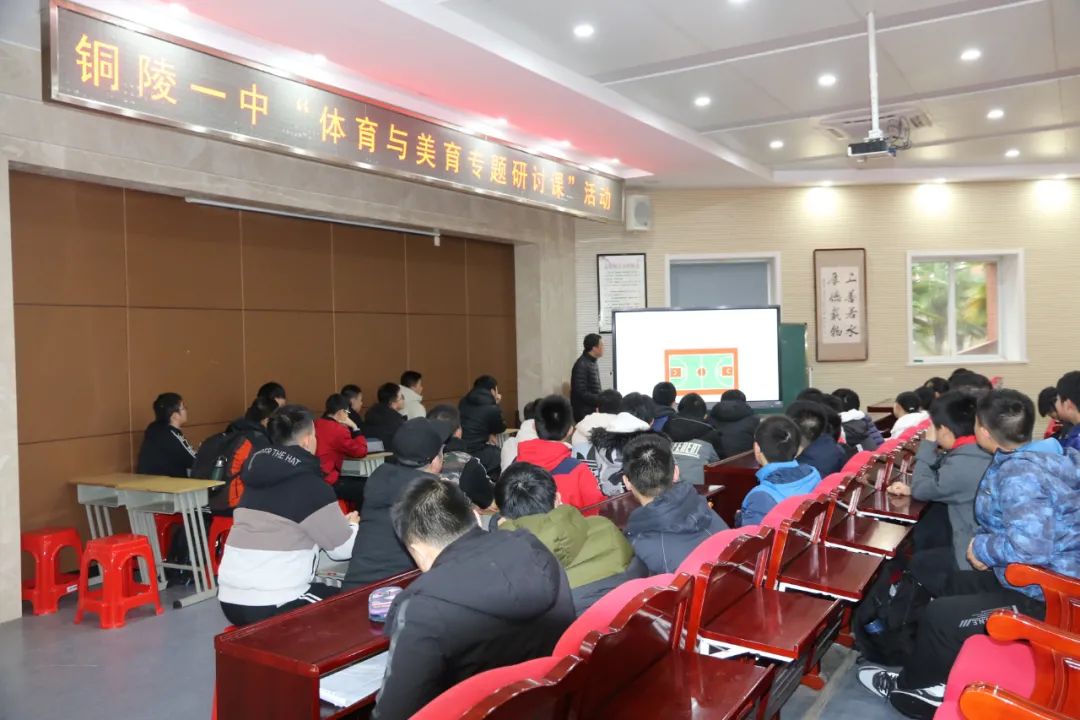 课堂教育智慧_崔云贞新课程与教育智慧. 教育篇^^^新课程与教育智慧. 教_基于智慧课堂的教与学