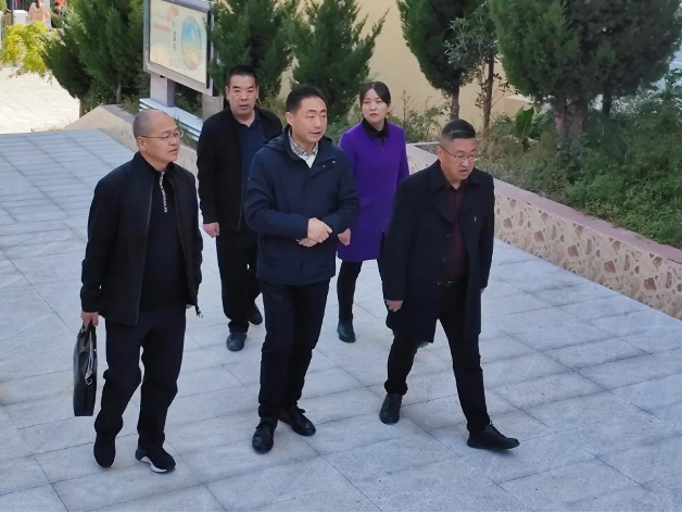 昌吉教育局的局长_都昌县教育局局长刘明_昌吉州教育局领导干部名单