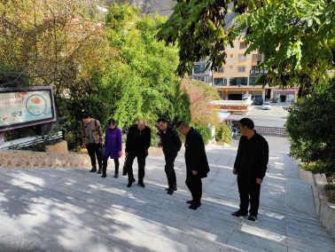 昌吉州教育局领导干部名单_昌吉教育局的局长_都昌县教育局局长刘明