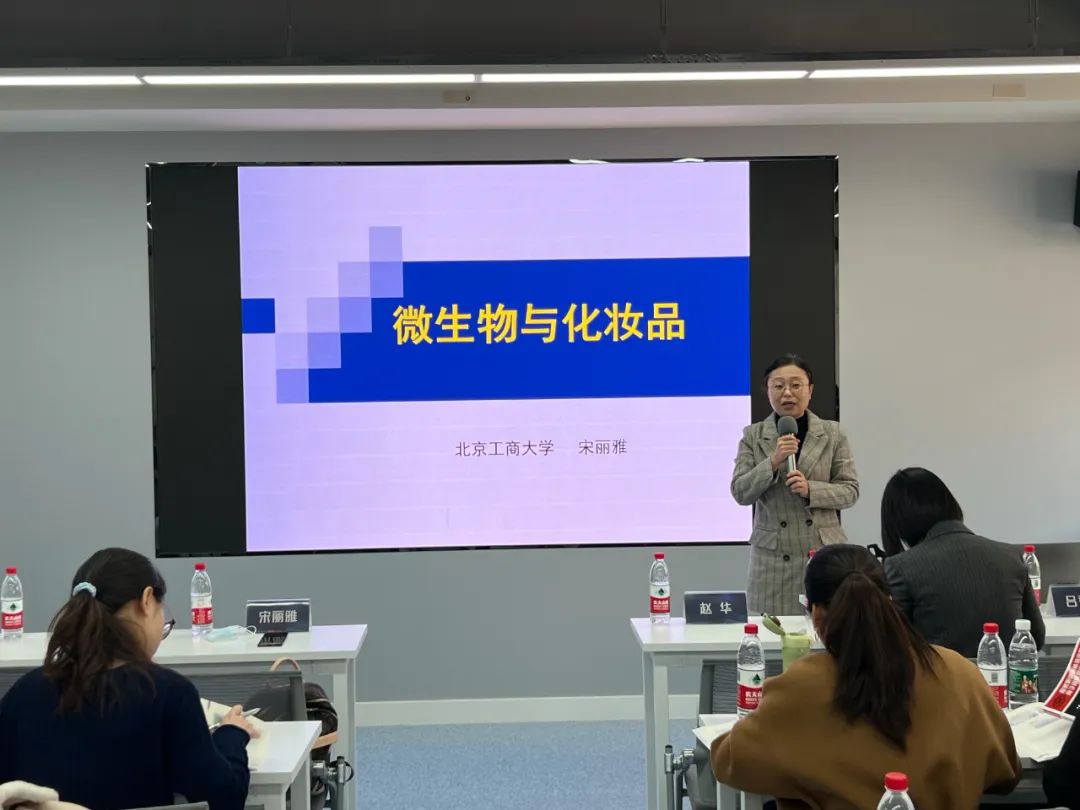 北京彩妆培训班_培训彩妆班北京哪家好_彩妆学校北京