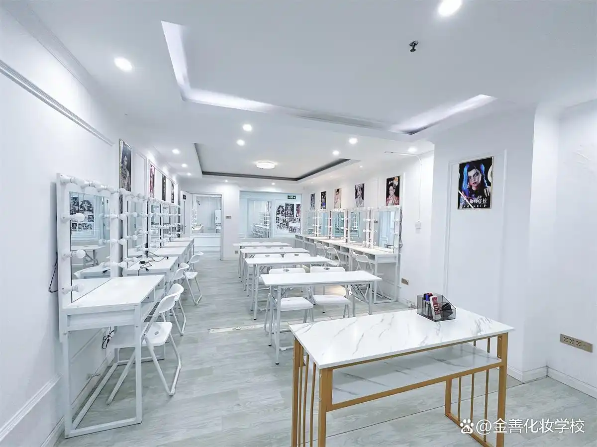 鞍山学化妆的地方在哪里_鞍山化妆培训_鞍山影楼化妆学校