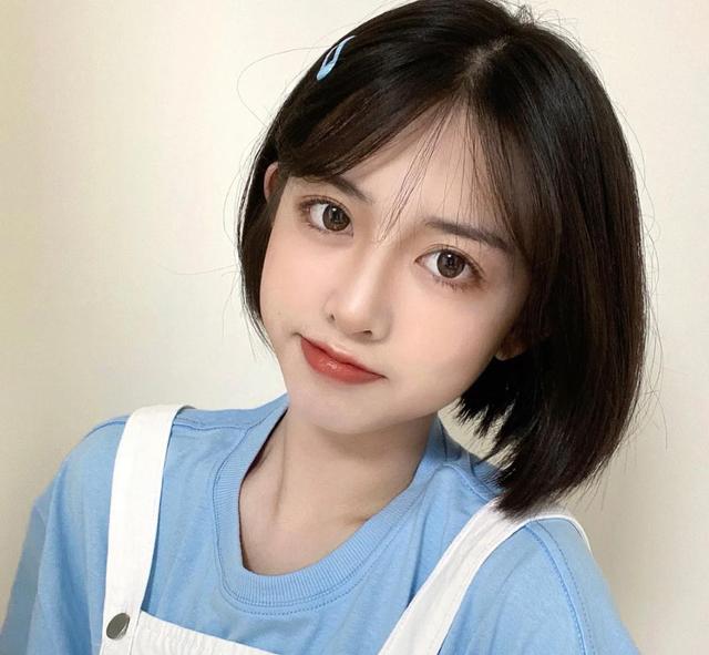 化妆好看女生黑白图片_化妆显黑_黑女生怎么化妆好看