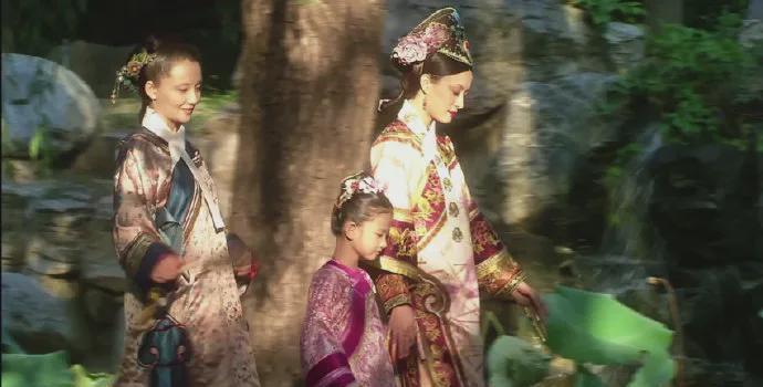 《甄嬛传》为何肤色如此真实?揭秘宫廷剧里的光影美学!(图1)