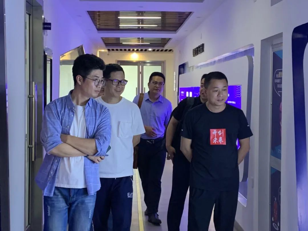 弘富网络科技有限公司_科技公司首页_科技股份有限公司官网
