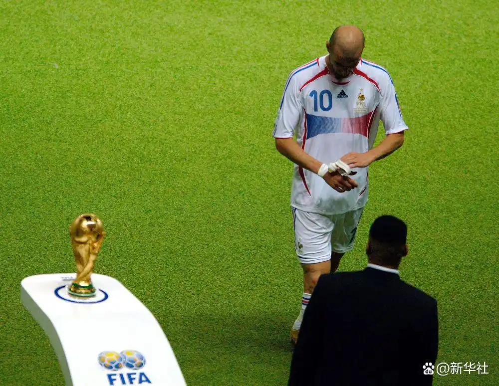 足球赛合照_世界杯足球赛合影_世界足坛大合影